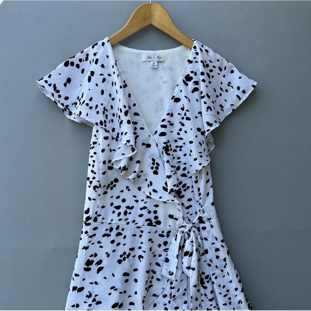 🎉5 for $45 🎉She Sky Romper Jumpsuit Women Size M White Black - Picture 2 of 7